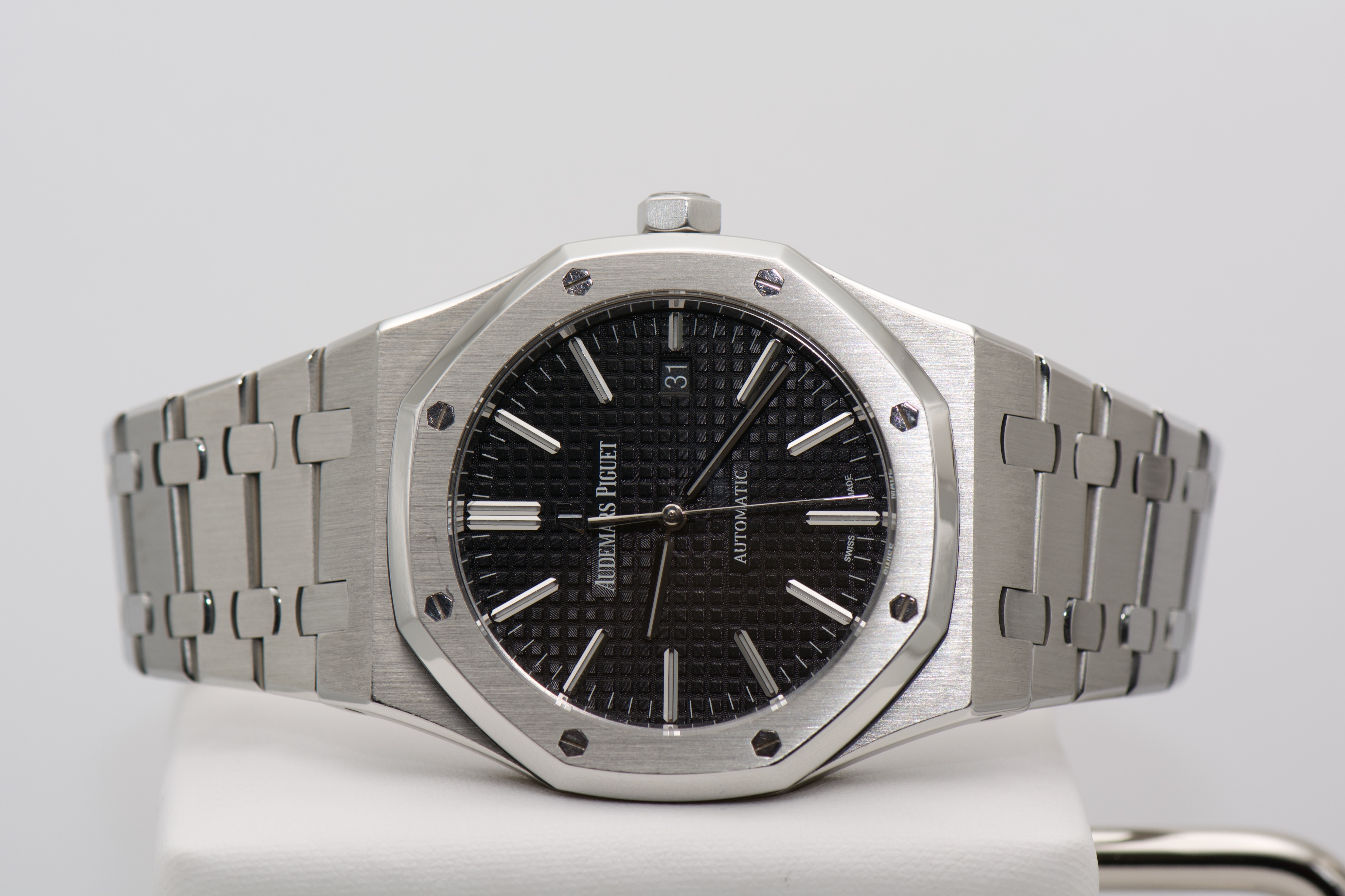 Audemars Piguet Royal Oak 15400ST Black Dial - Image 2